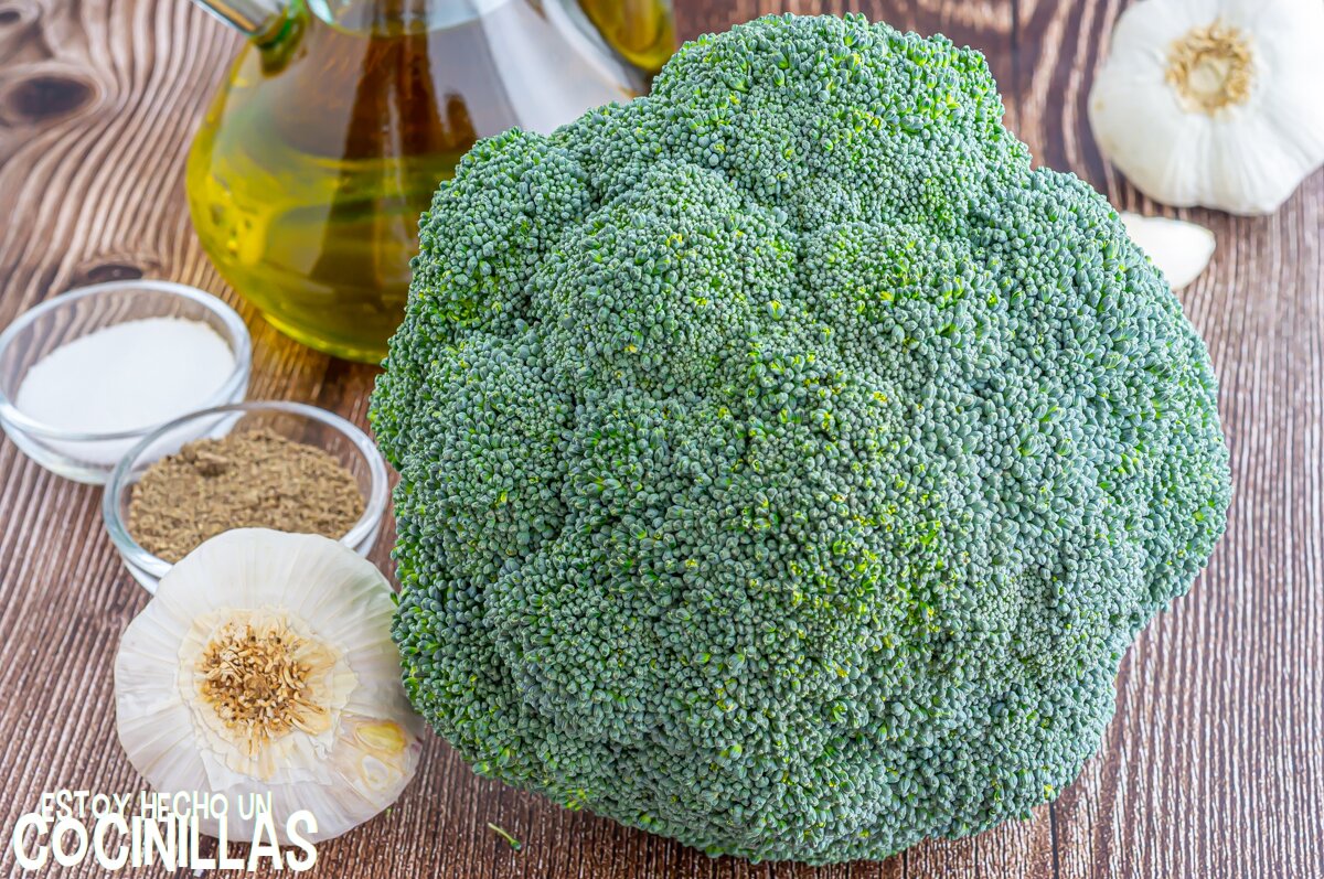 Ingredientes para hacer brócoli salteado con ajo (brócoli al ajillo)