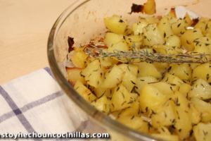 Patatas con tomillo al horno