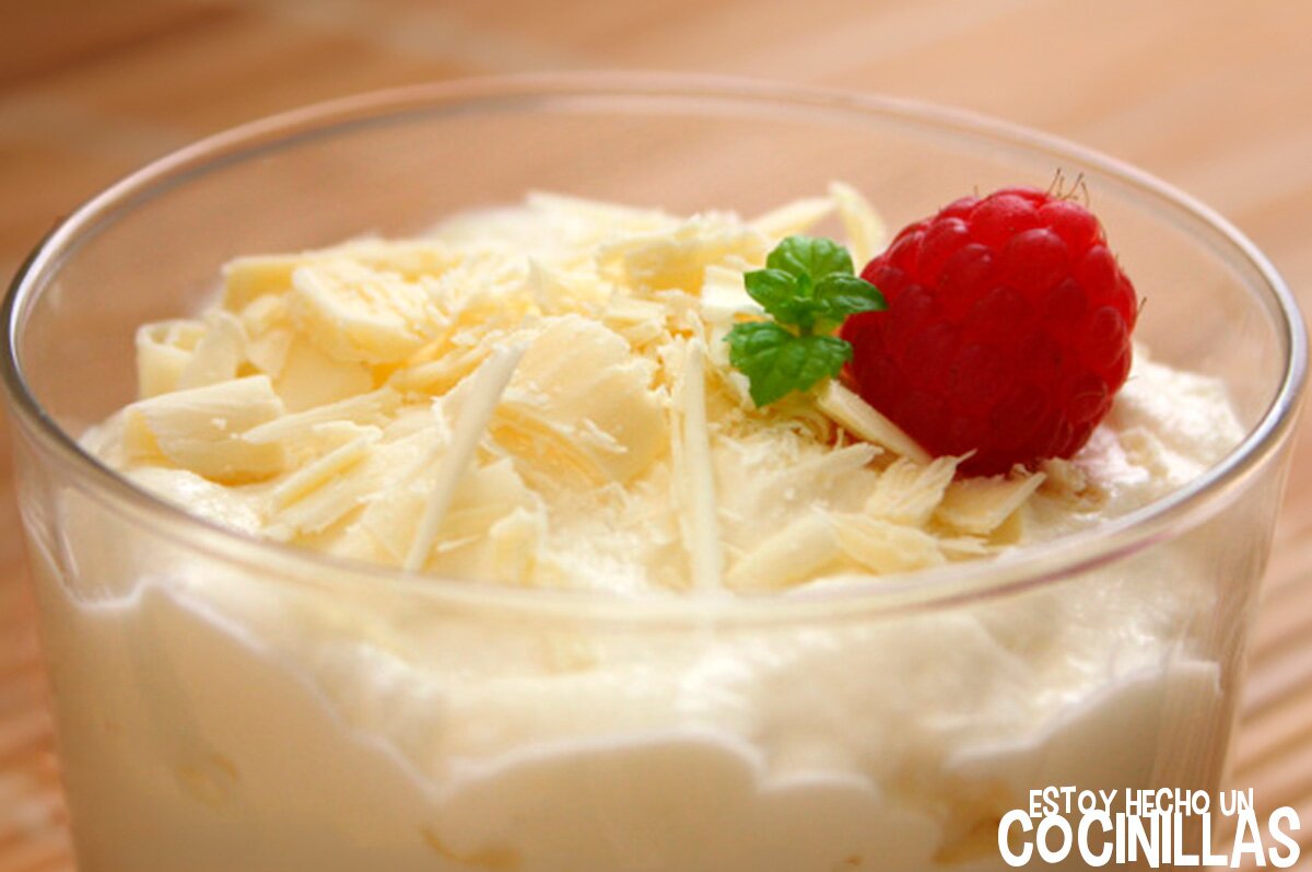 Mousse de chocolate blanco fácil