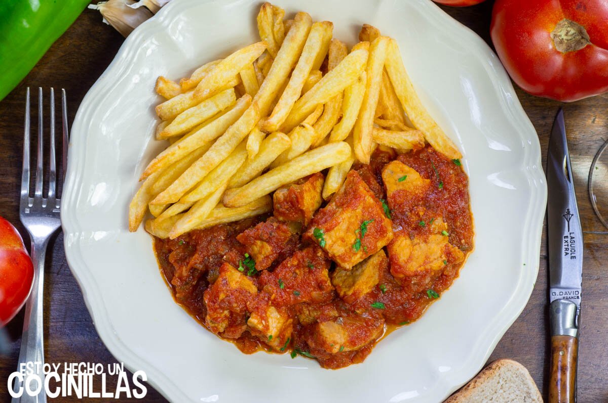Magro con tomate (carne con tomate)