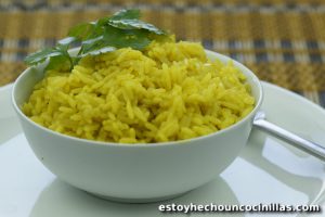 Cómo preparar arroz al curry.