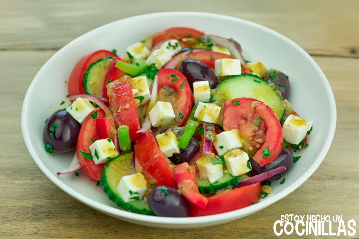 Ensalada griega (horiatiki salata)