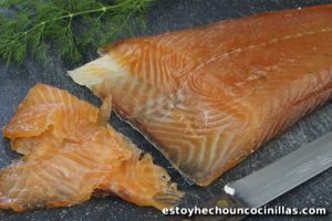 Receta de salmón marinado (salmón gravlax)