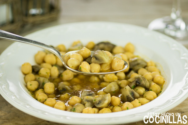 Garbanzos con champiñones