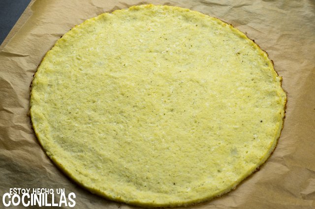 Pizza de coliflor (primer horneado)