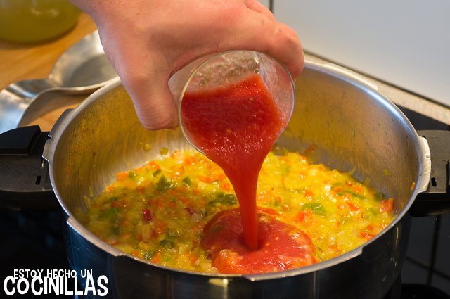 Sepia en salsa (tomate triturado)
