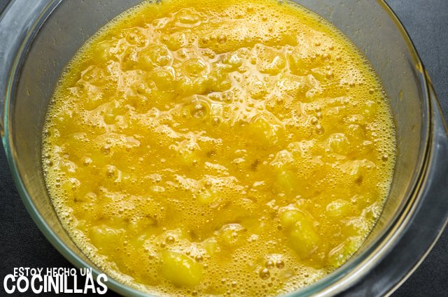 Tortilla de patatas al microondas (huevo batido)