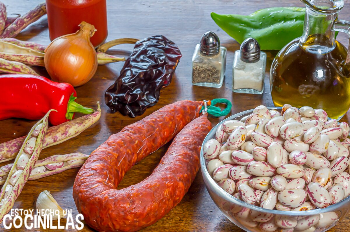 Ingredientes para potaje de alubias pochas con chorizo