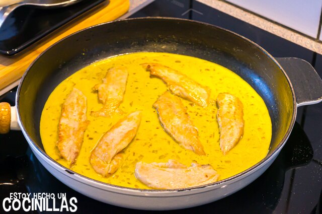 Solomillos de pollo al curry (cocción)