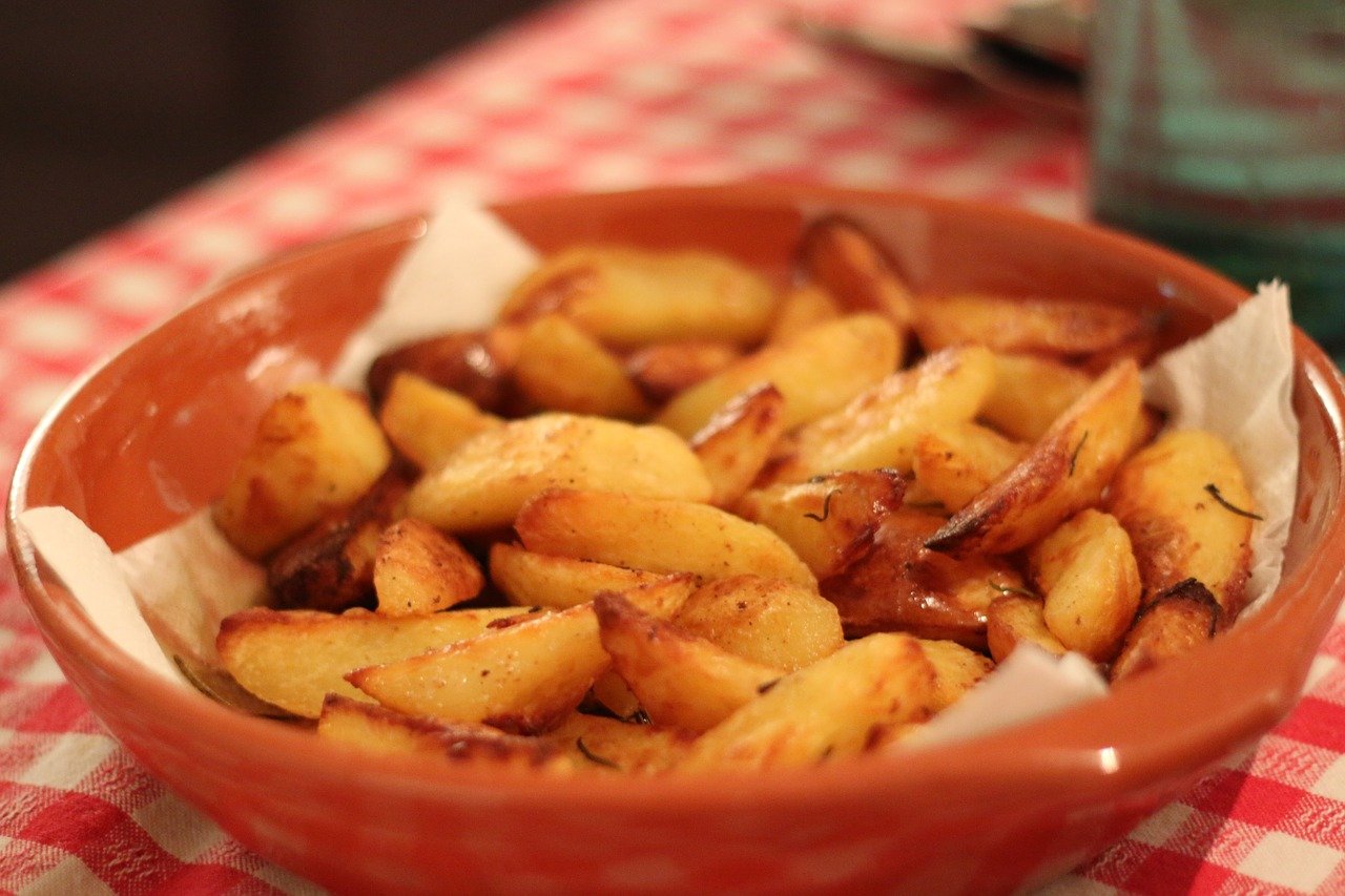Patatas fritas en freidora sin aceite