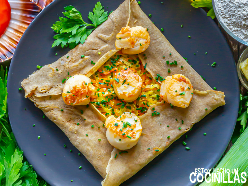 Crepes con vieiras y verduras