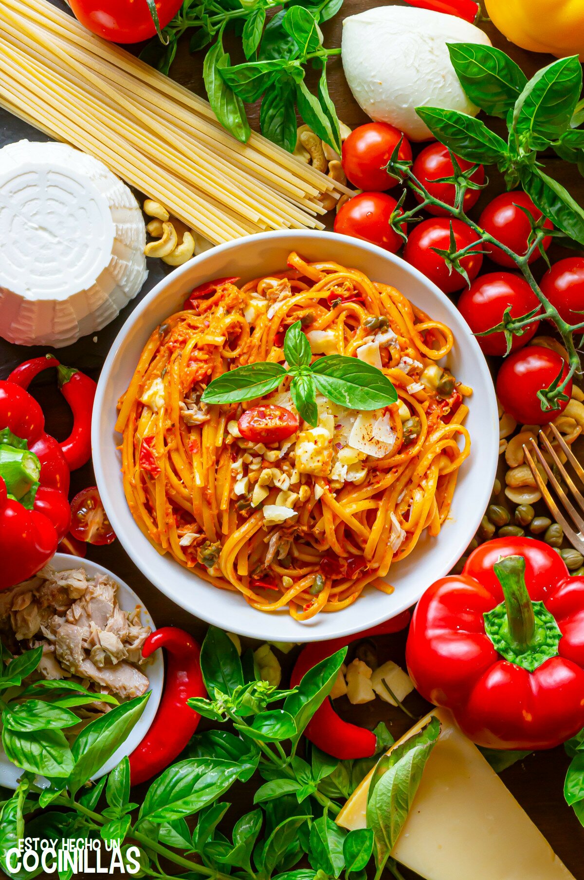 Receta de pasta con pesto de pimientos y atún