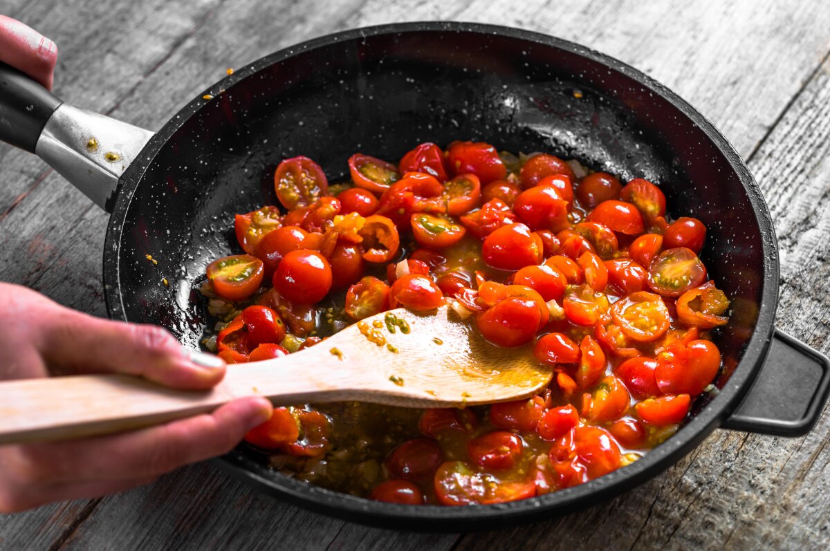 Saltear los tomates