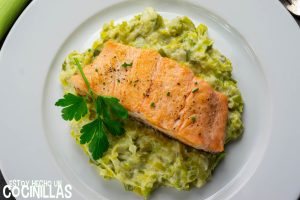 Salmón con puerros a la crema