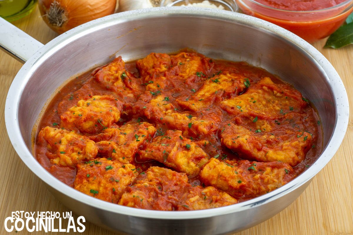 Mezclar el abadejo con el tomate