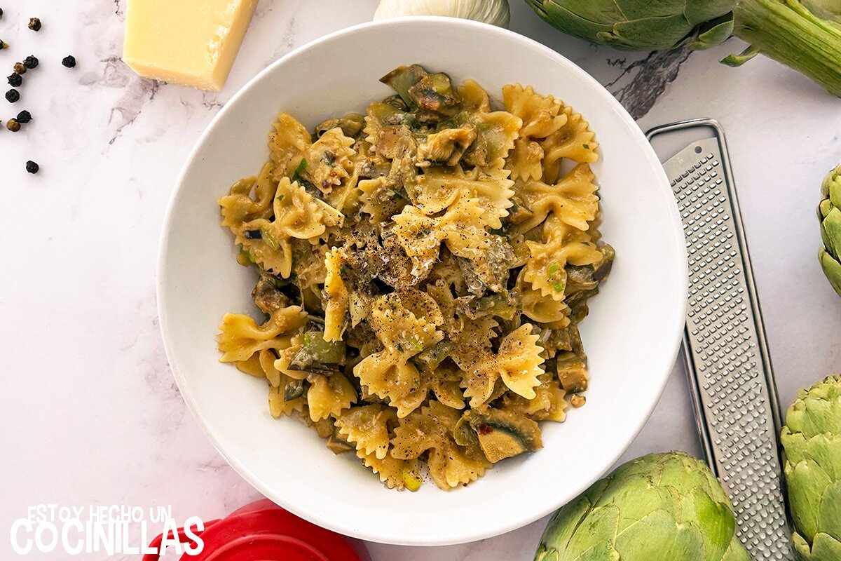 Carbonara de alcachofas
