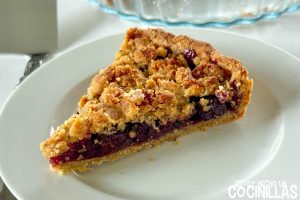 Tarta crumble de cerezas