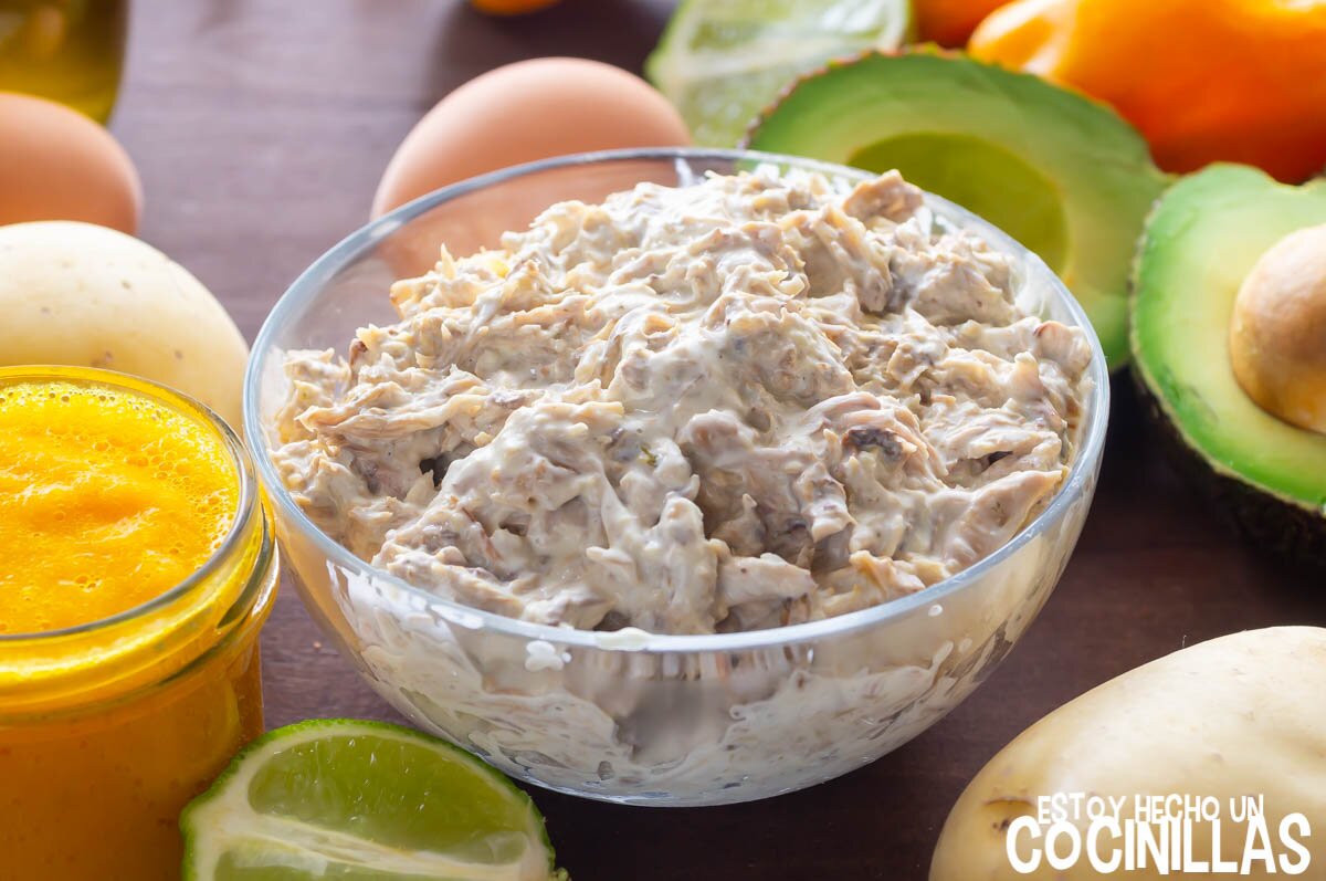 Relleno de pollo de la causa limeña