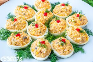 Huevos rellenos de marisco