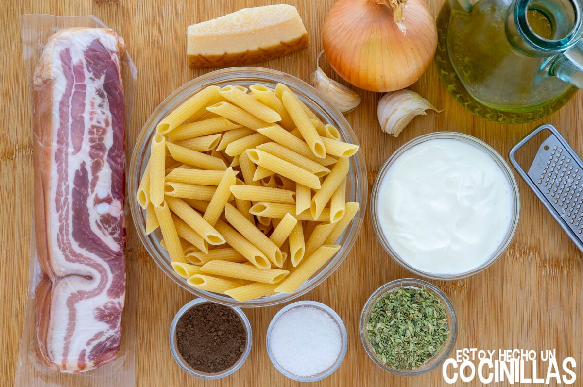 Ingredientes macarrones con nata y bacon