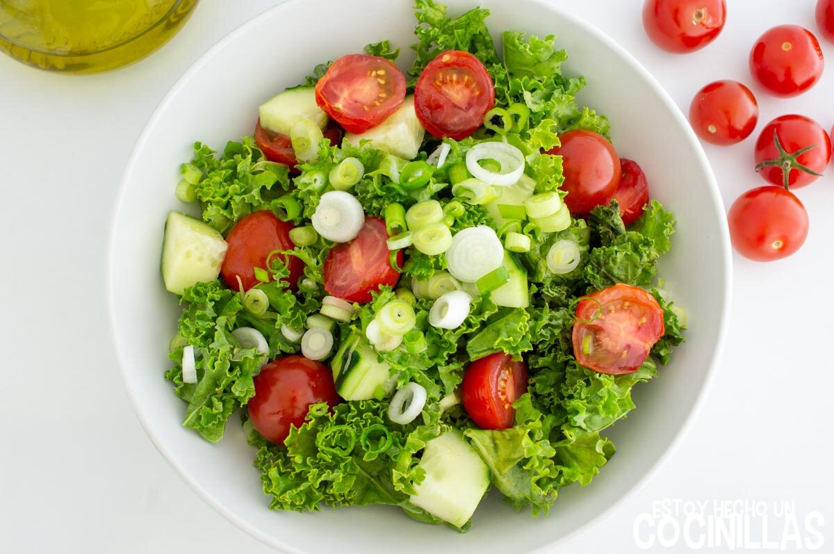 Receta ensalada de kale y tomate