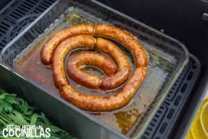 Salchichas frescas en freidora de aire